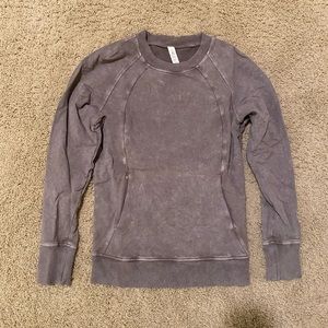 Lululemon Scuba Crewneck. Size 4. Excellent condition.